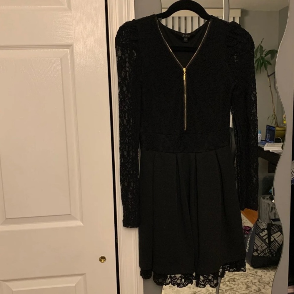 CUTE LACE DRESS BY GUESS